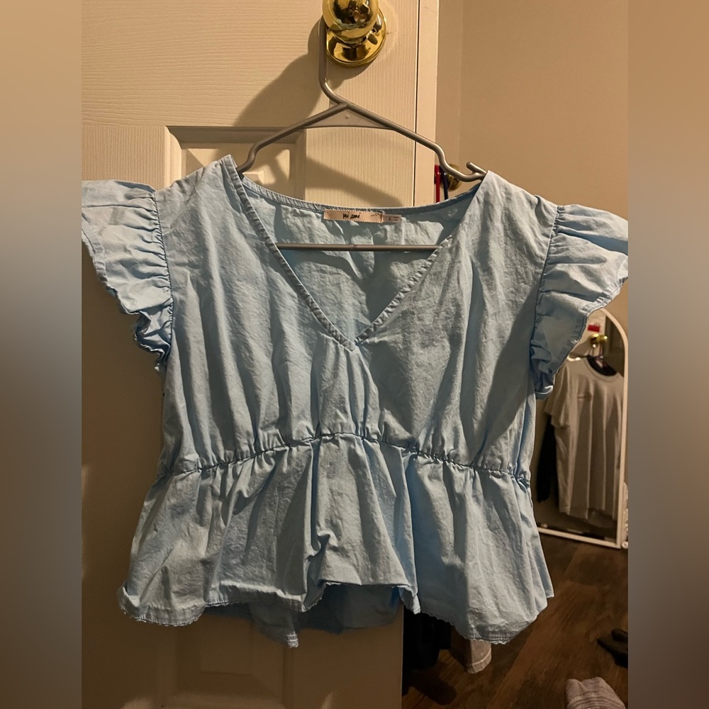 francesca’s, size large, light blue
